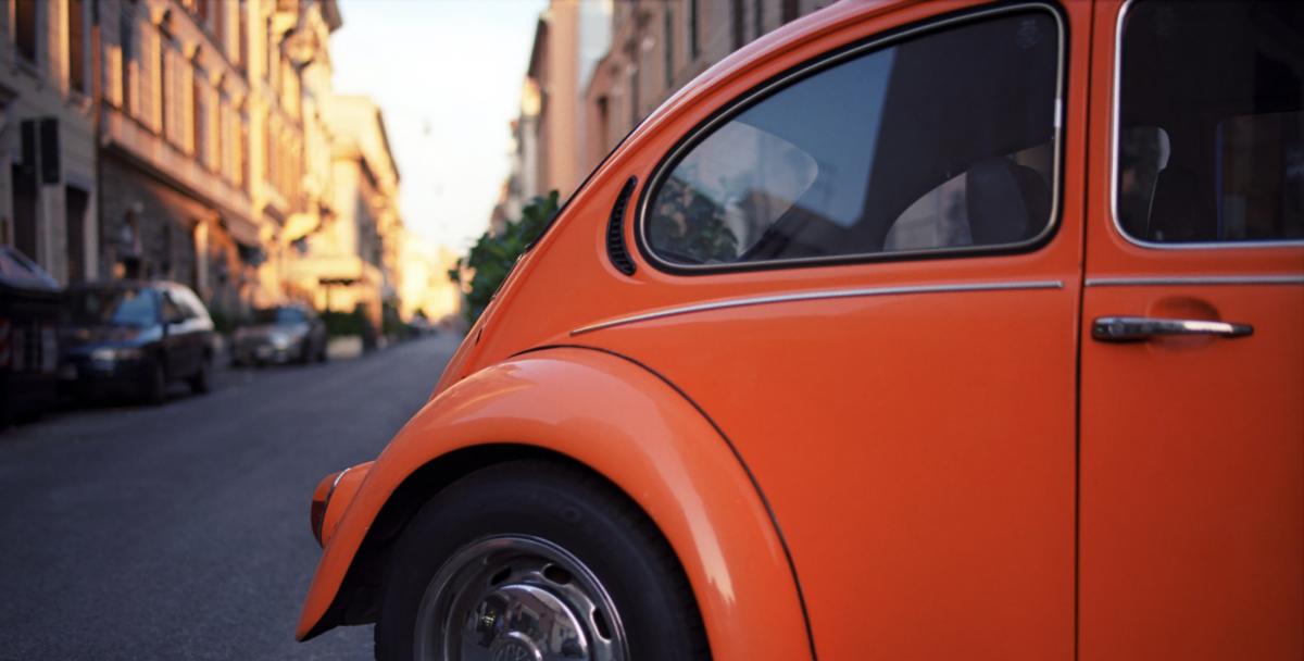 Orange bil