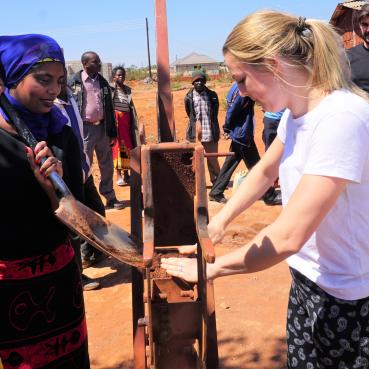 Anna reste med We Effect till Zambia.